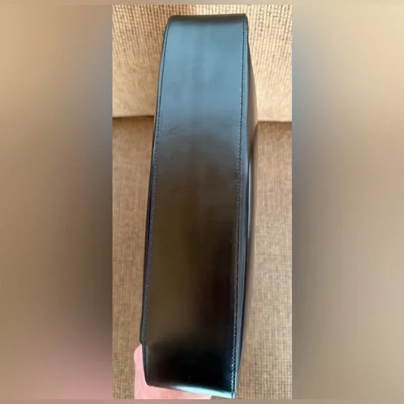 Salvatore Ferragamo Leather Side Hug Clasp Strap Boss Studio Shoulder Bag - Picture 10 of 13